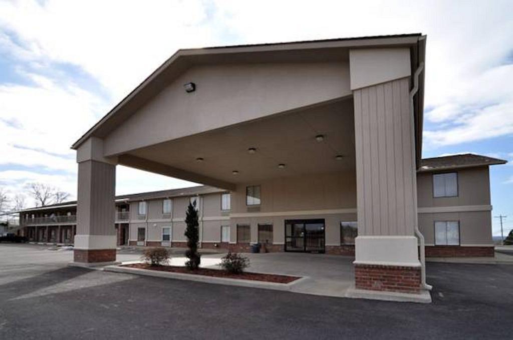 Econo Lodge Inn & Suites Greenbrier Exteriér fotografie