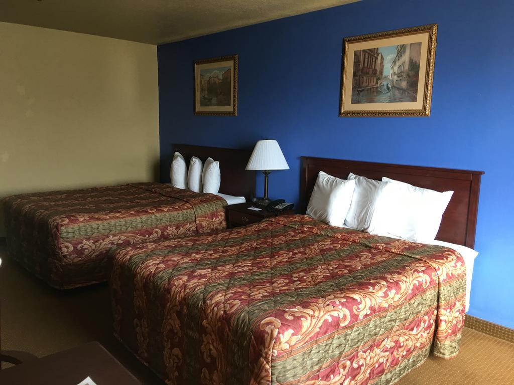 Econo Lodge Inn & Suites Greenbrier Exteriér fotografie